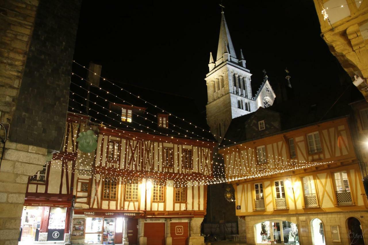 T2 Parking A Reserver Wi-Fi 10' A Pied Du Port Vannes Exterior photo